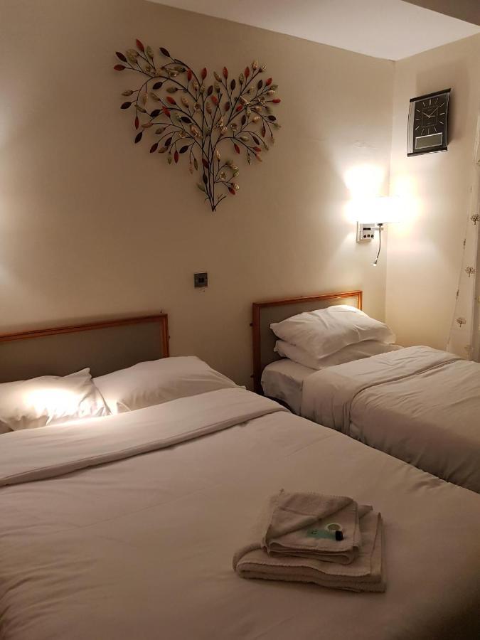 Linden Tree Bed & Breakfast Gloucester Exterior photo